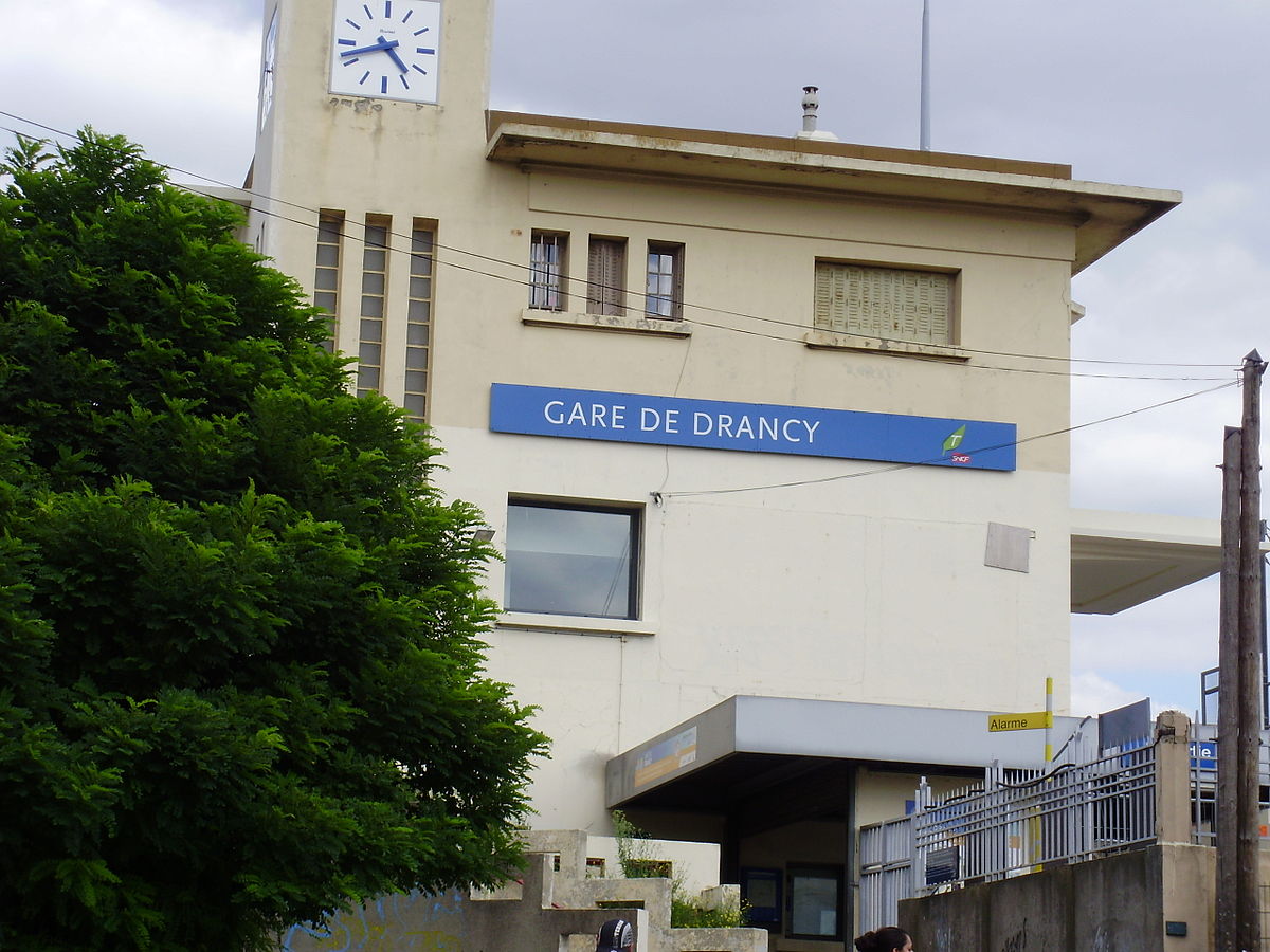 Facade gare de Drancy